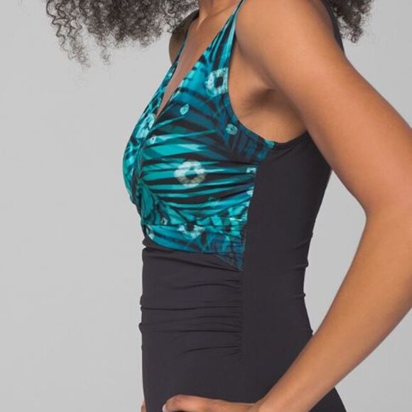 Coco Reef Pavillion Contours Somba One Piece Swimsuit NWT Size 10 34C - Picture 2 of 10